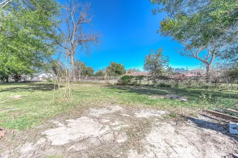 5402 Bennington Street Houston TX 77028