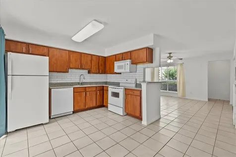 3506 Cove View Boulevard 303 Galveston TX 77554