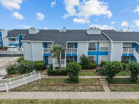 3506 Cove View Boulevard 303 Galveston TX 77554