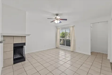 3506 Cove View Boulevard 303 Galveston TX 77554