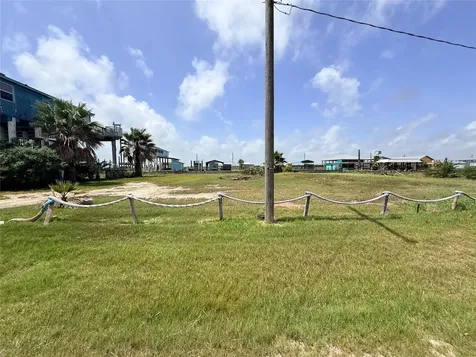 1495 Mabry Street Street Gilchrist TX 77617
