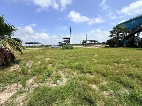 1495 Mabry Street Street Gilchrist TX 77617