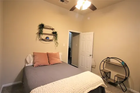 2409 Avalon Trace Lane Pearland TX 77581