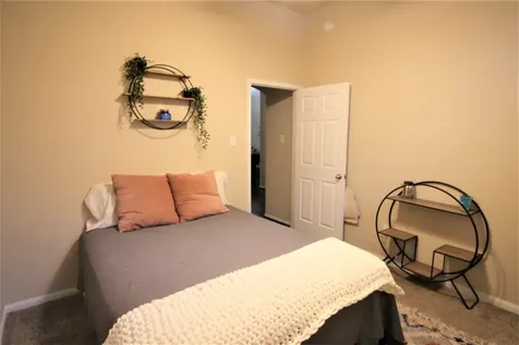 2409 Avalon Trace Lane Pearland TX 77581