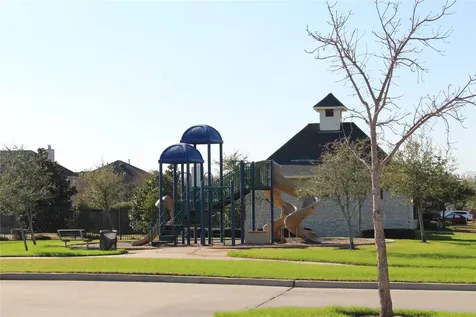 2409 Avalon Trace Lane Pearland TX 77581