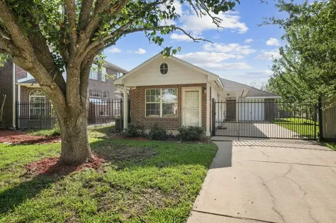 1602 Orlando Street Friendswood TX 77546