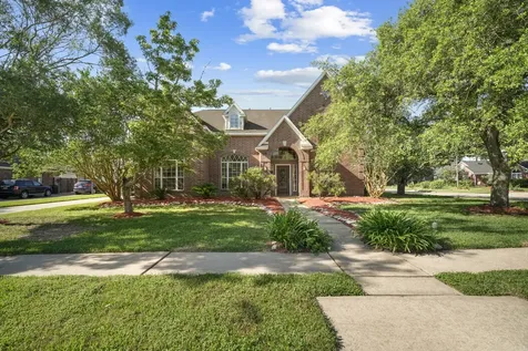 1602 Orlando Street Friendswood TX 77546