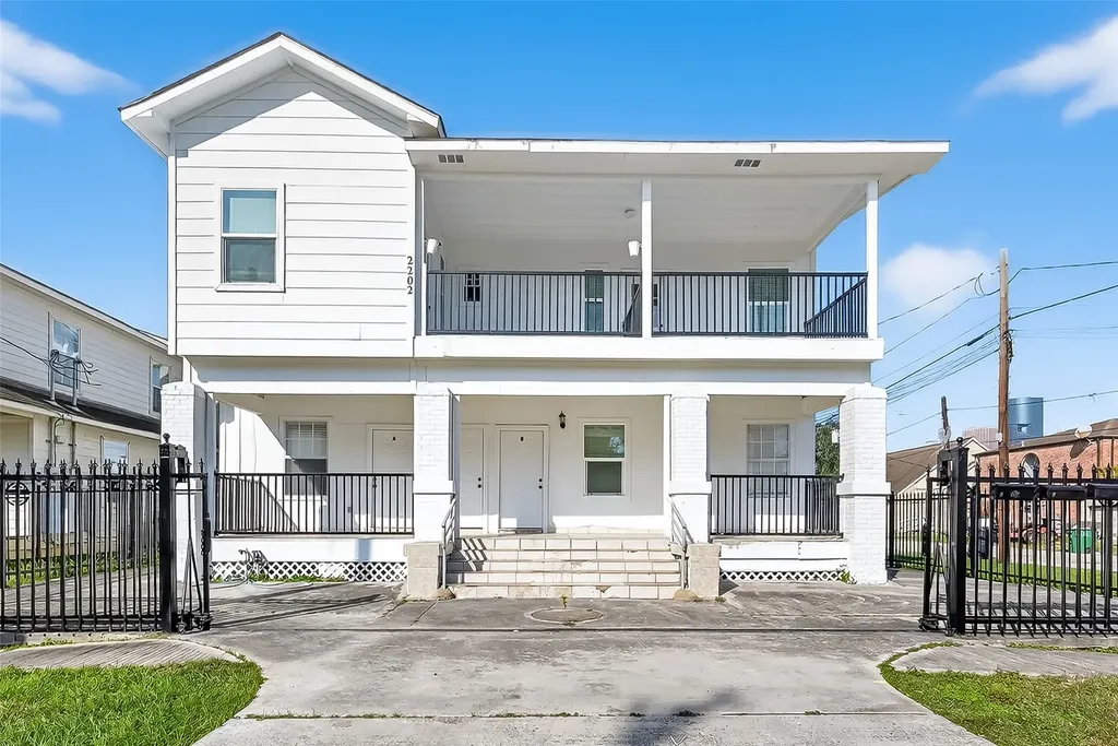 2202 Hutchins Street A Houston TX 77003