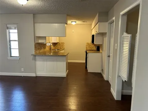 1805 King Arthur Court Pinehurst TX 77630