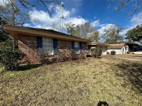 1805 King Arthur Court Pinehurst TX 77630