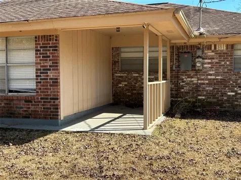 1805 King Arthur Court Pinehurst TX 77630