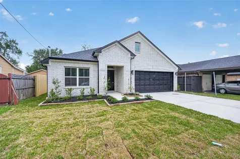808 Avenue E South Houston TX 77587