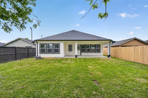 808 Avenue E South Houston TX 77587