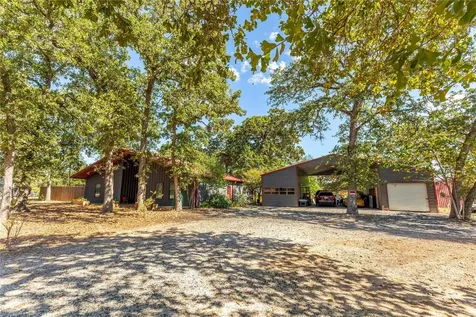 7710 Highway 36 N Bellville TX 77418