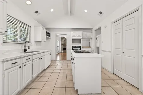 15411 Lago Villa Drive Tomball TX 77377