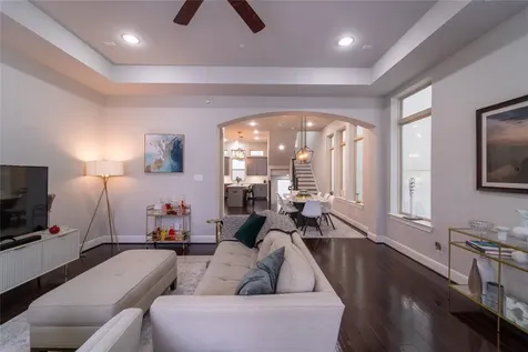 4008 Barnes Street Houston TX 77007