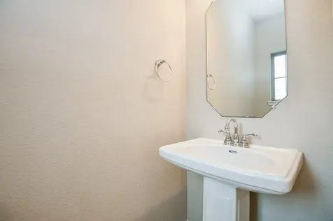 5039 Azalea Trace Drive Houston TX 77066