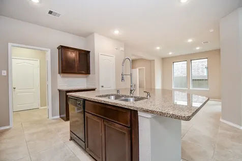 5039 Azalea Trace Drive Houston TX 77066