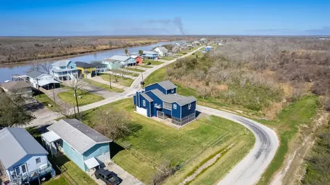 324 County Road 257 Matagorda TX 77457