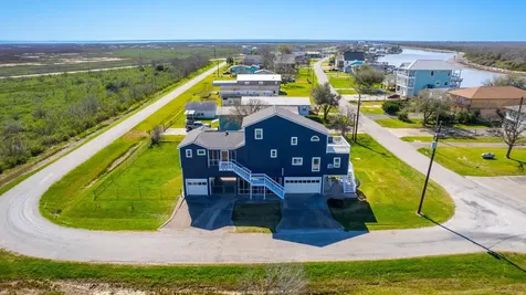 324 County Road 257 Matagorda TX 77457