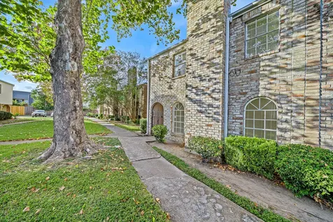 8726 Wilcrest Drive 8726 Houston TX 77099