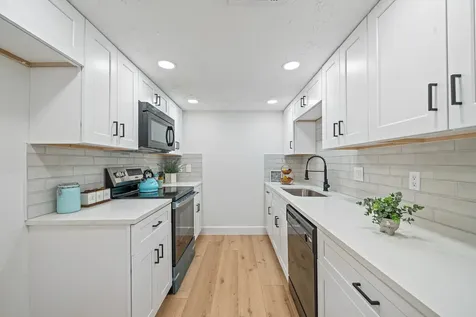 8726 Wilcrest Drive 8726 Houston TX 77099