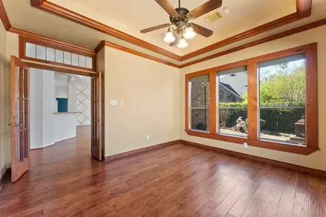 31 N Warbler Bend Circle The Woodlands TX 77382