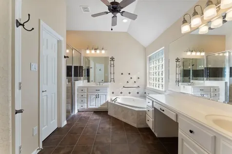 31 N Warbler Bend Circle The Woodlands TX 77382