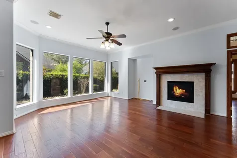 31 N Warbler Bend Circle The Woodlands TX 77382