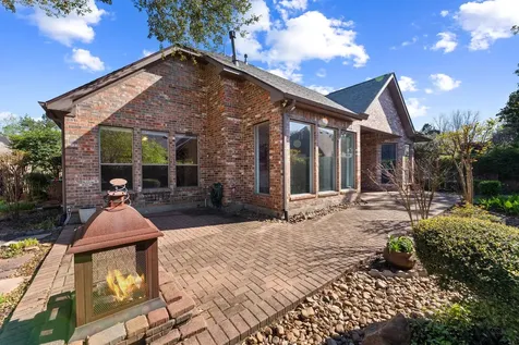 31 N Warbler Bend Circle The Woodlands TX 77382
