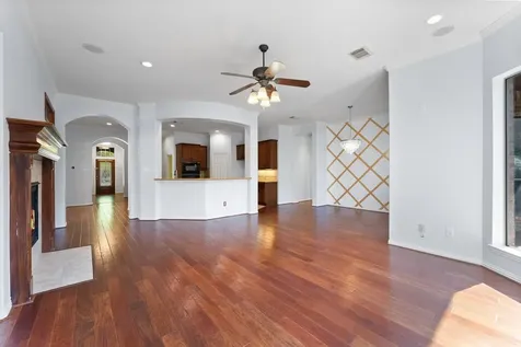 31 N Warbler Bend Circle The Woodlands TX 77382