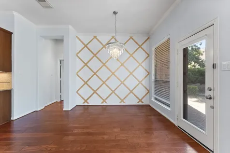 31 N Warbler Bend Circle The Woodlands TX 77382