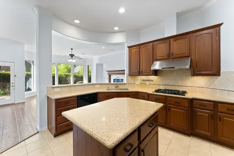 31 N Warbler Bend Circle The Woodlands TX 77382