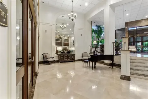 3525 Sage Road 904 Houston TX 77056