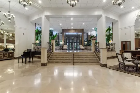 3525 Sage Road 904 Houston TX 77056