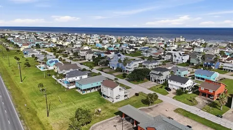 13684 Mutiny Lane Galveston TX 77554