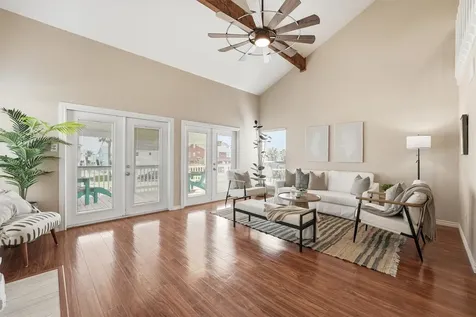 13684 Mutiny Lane Galveston TX 77554
