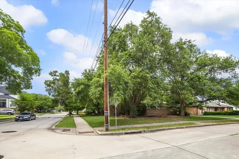 4958 Wigton Drive Houston TX 77096