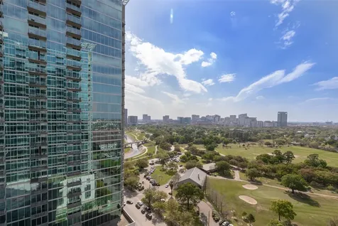5925 Almeda Road 11814 Houston TX 77004