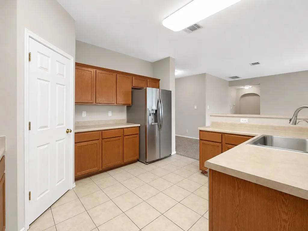 9430 Anderson Way Converse TX 78109