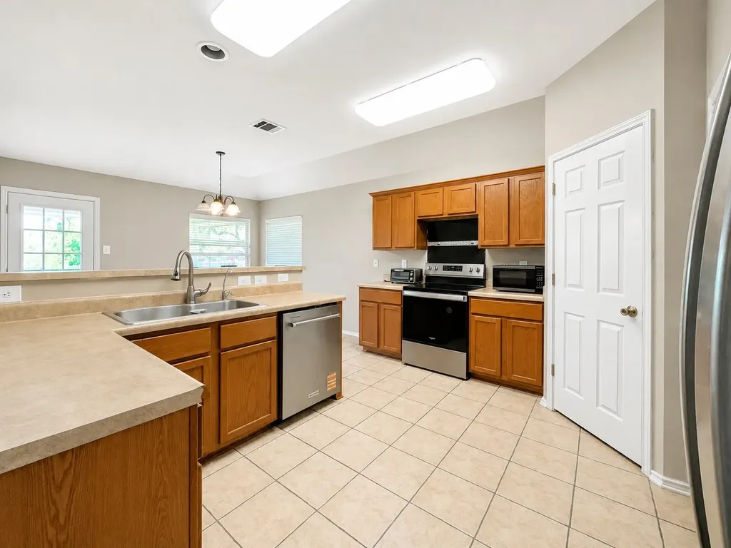 9430 Anderson Way Converse TX 78109