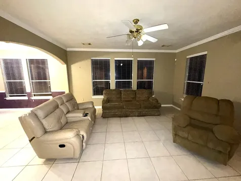 51 N Country Gate Circle Conroe TX 77384