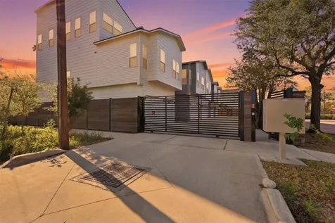 732 W 17th Street Houston TX 77008