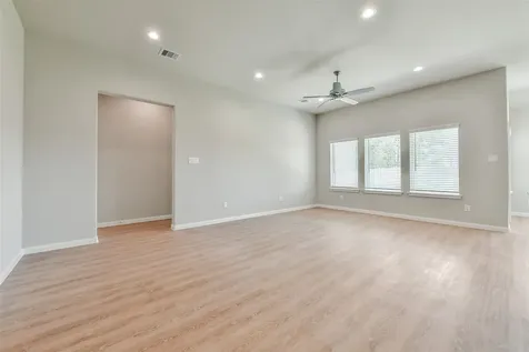 3018 King Oaks Street Baytown TX 77251