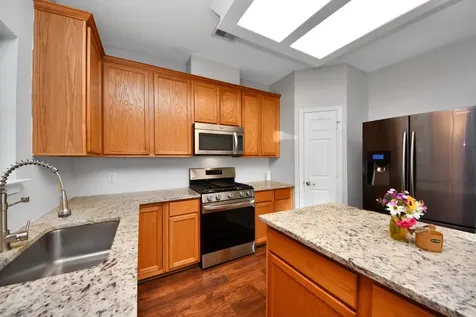 1945 Dorothy Lane Sealy TX 77474