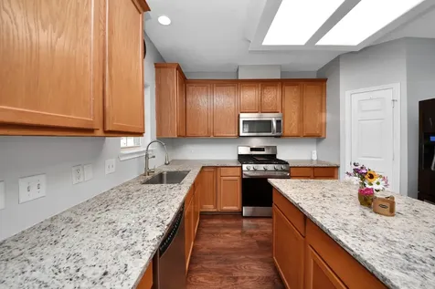 1945 Dorothy Lane Sealy TX 77474
