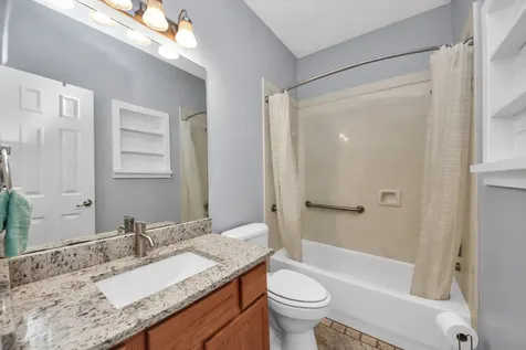 1945 Dorothy Lane Sealy TX 77474