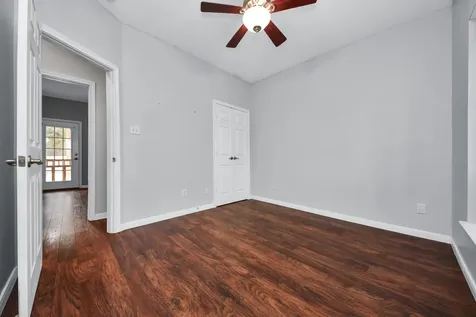 1945 Dorothy Lane Sealy TX 77474