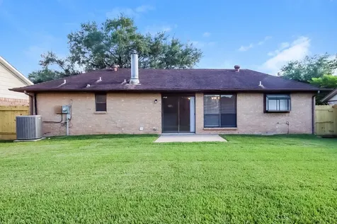 5014 Meadow Crest Street La Porte TX 77571