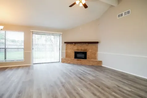 5014 Meadow Crest Street La Porte TX 77571
